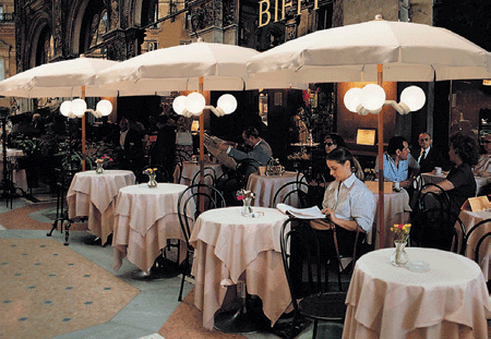 Goccia-umbrella-lights-scen Goccia-umbrella-lights-scen